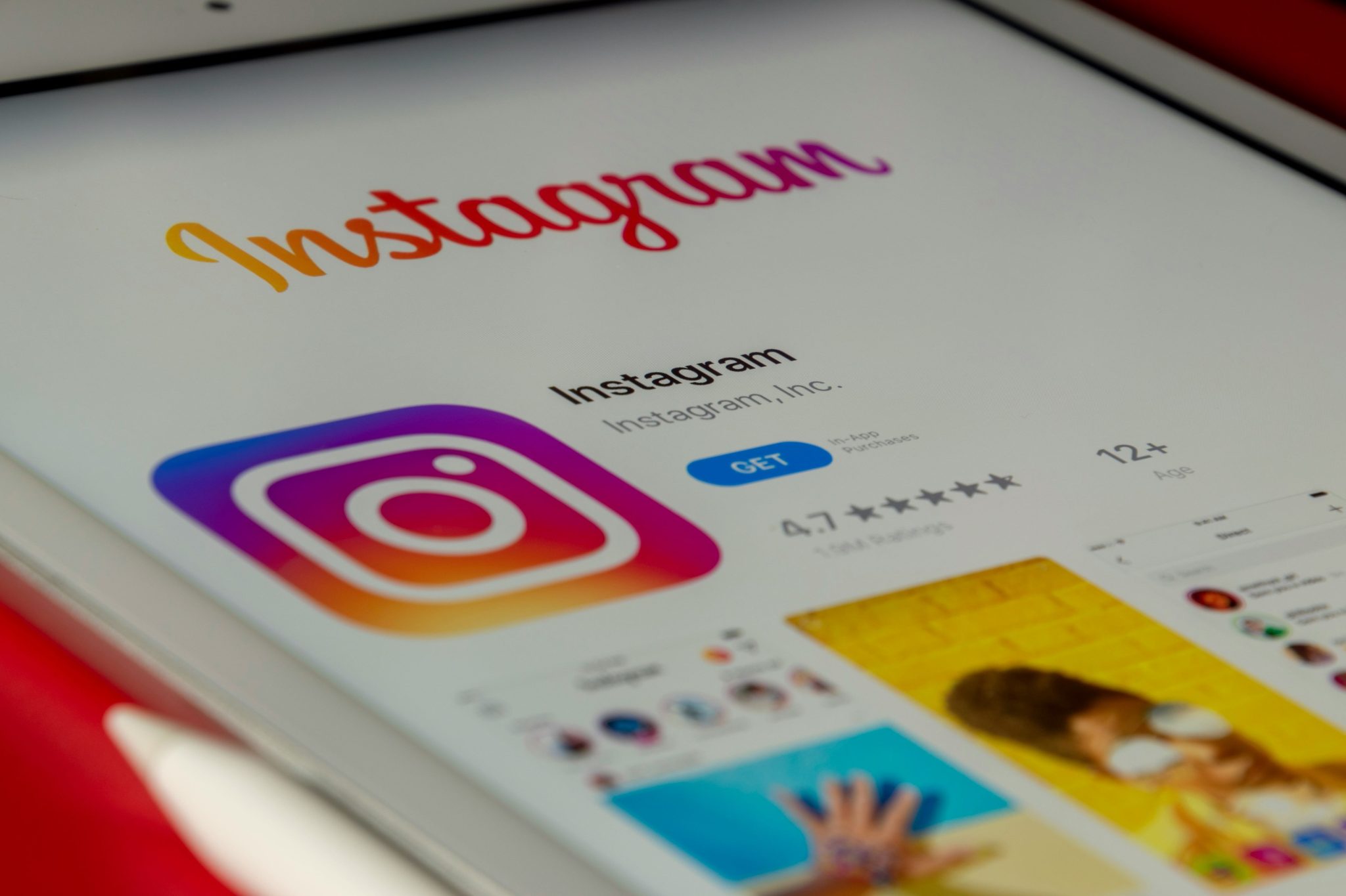 What Is Pixwox? Instagram Profile Viewer Explained